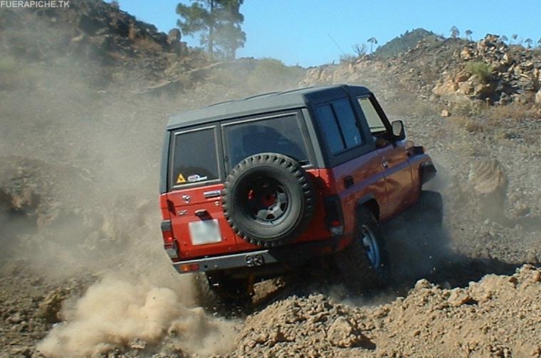 Land Cruiser LJ trial 4x4